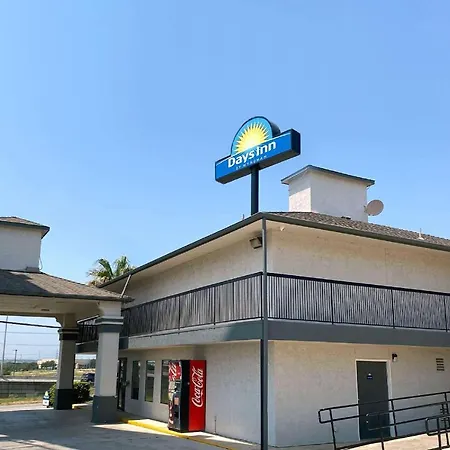 Days Inn By Wyndham San Antonio Interstate Hwy 35 North